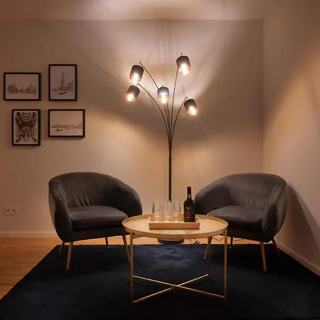 Apartment Invicta Premium - 4br Downtown With Ac Porto