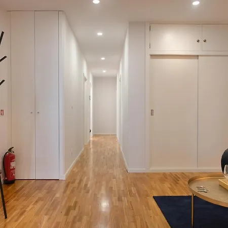 Invicta Premium - 4br Downtown With Ac Apartment
