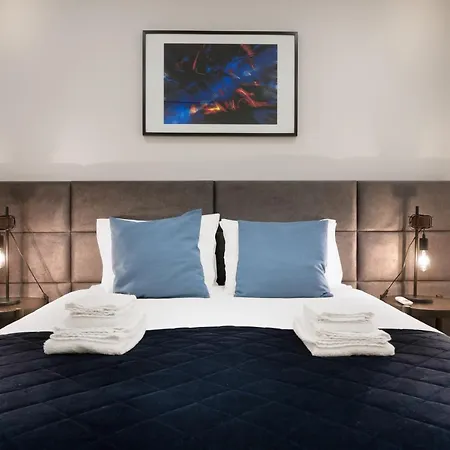Apartment Invicta Premium - 4br Downtown With Ac *