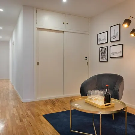 Invicta Premium - 4br Downtown With Ac Apartment *