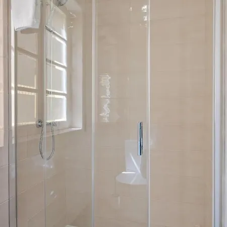 Invicta Premium - 4br Downtown With Ac Apartment *