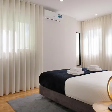 Apartment Invicta Premium - 4br Downtown With Ac Porto